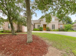 12 Red Oak Ln, Covington, LA 70433