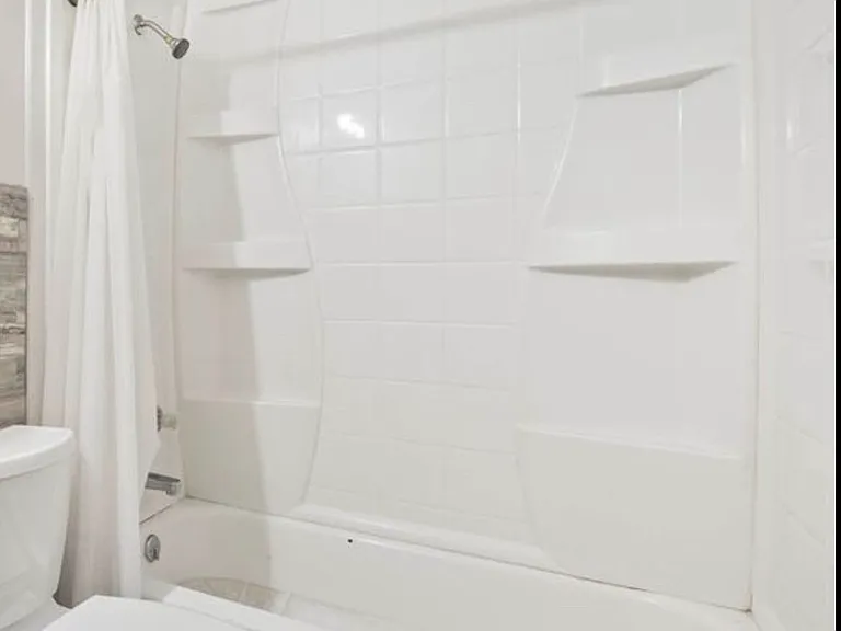 1601-1603 E Main St #4 — Photo 7