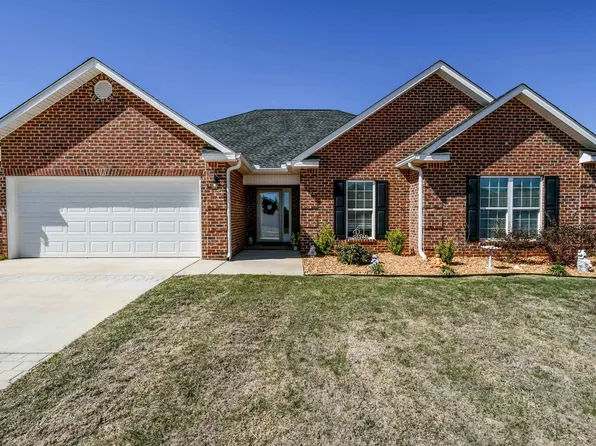 423 Lamplight Dr, Byron, GA 31008