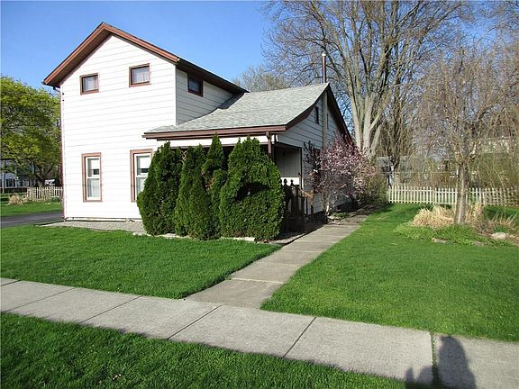 2nd image of 102 Mynderse St