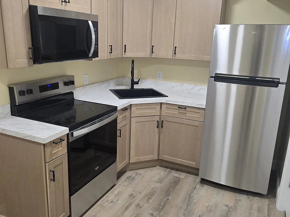 225 Spruce St #1A