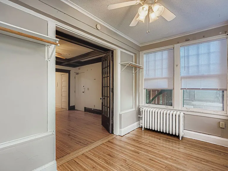 250 Marshall Ave — Photo 5