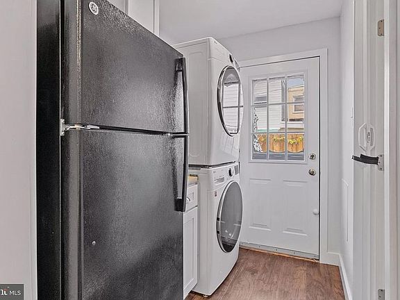 5th image of 2846 Almond St