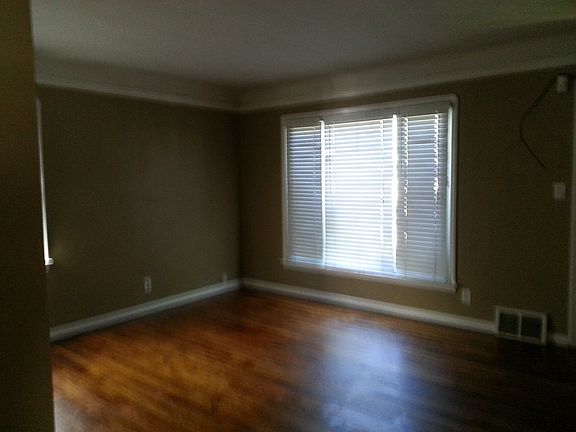 5th image of 3910 Theota Ave