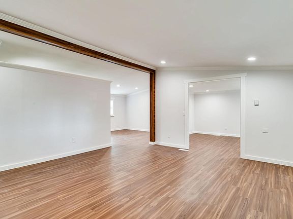 5th image of 22709 52nd Ave E