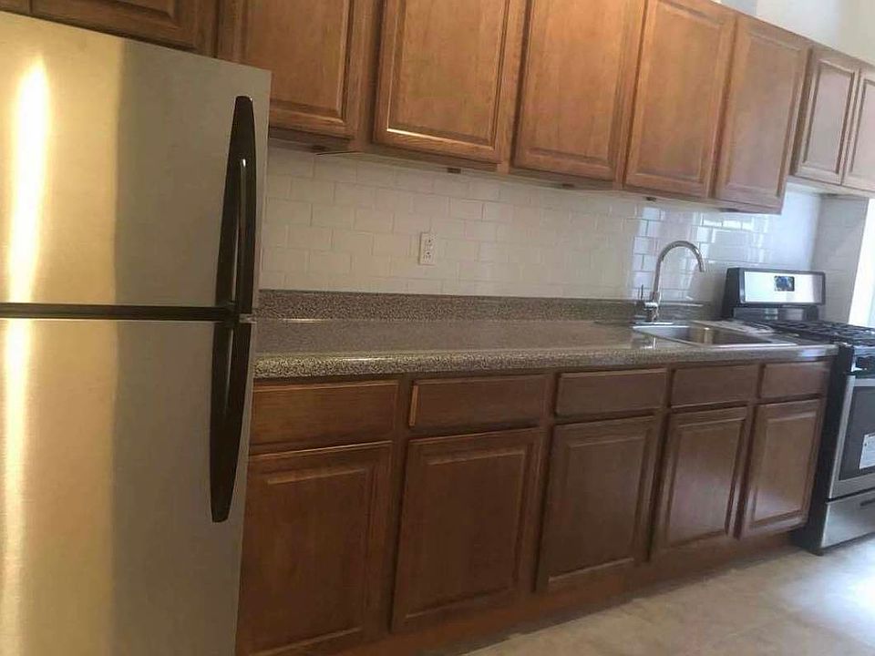 1st image of 261 Seaman Ave #A7