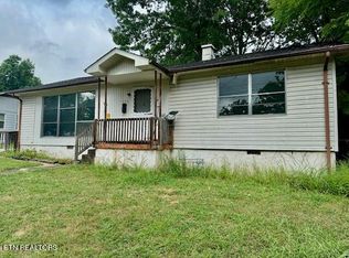 115 E Arrowwood Rd, Oak Ridge, TN 37830
