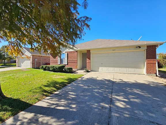 2nd image of 817 Preston Dr