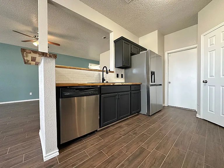 1910 Michele Dr — Photo 11