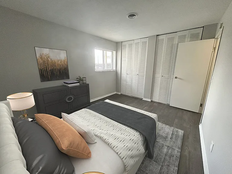 Secor Flats — Photo 29