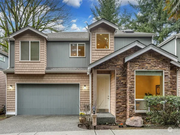 12424 100th Avenue NE #B, Kirkland, WA 98034