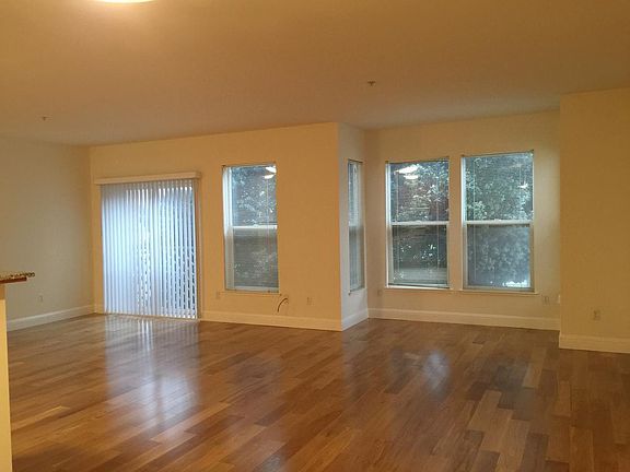3rd image of 118 Wood St APT 203