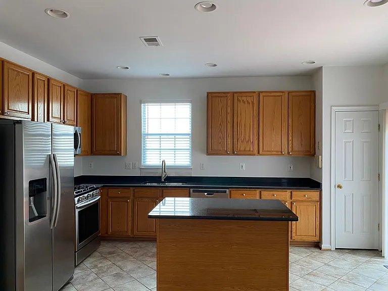 13237 Rolling Plains Ct — Photo 5