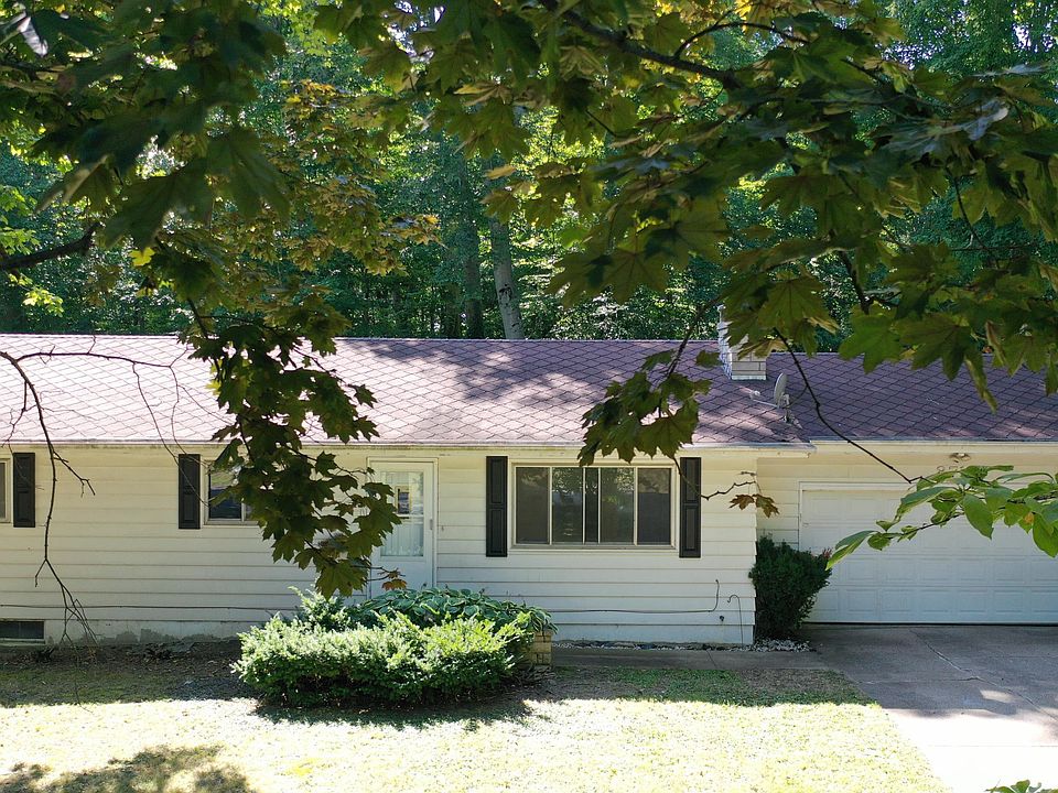 1st image of 8712 Maplewood Dr