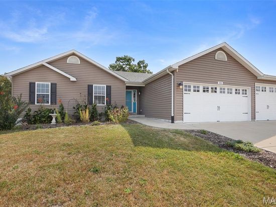 128 Falcons Crest Dr, Wright City, MO 63390