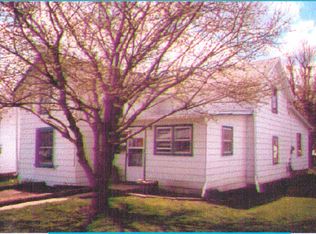 702 S 6th St, Fairfield, IA 52556