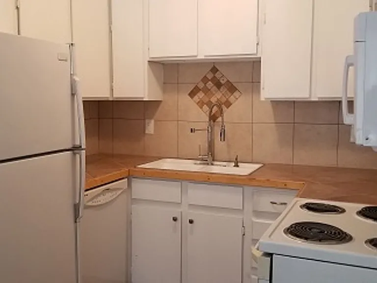 1209 W Plum St #C6 — Photo 8