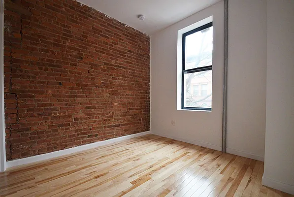 Rented by CITY SKYLINE REALTY INC | media 8