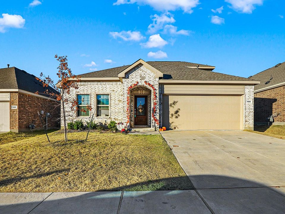 1st image of 1018 Mesquite Ln