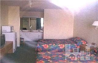 2nd image of 12 SW Causeway Drive #309