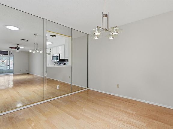 5th image of 2211 LARK CIRCLE W #D