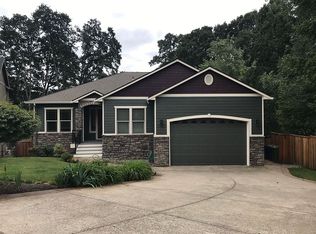 803 Pioneer Dr, Silverton, OR 97381
