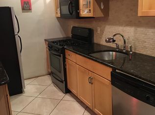 2768 Mayfield Rd, Cleveland, OH 44106