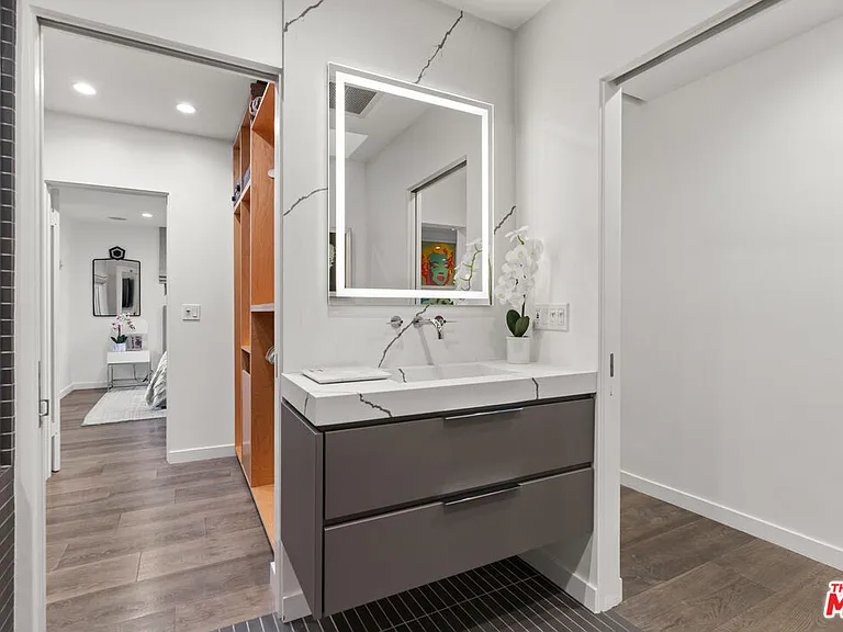 602 N Whittier Dr — Photo 25