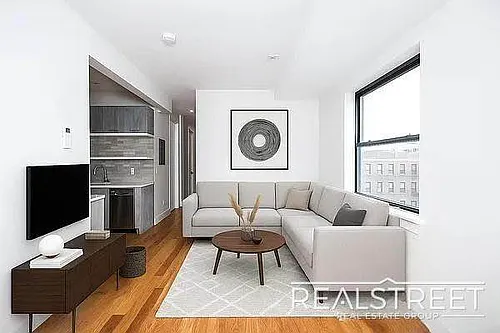 1526 Park Pl #5 Photo 1