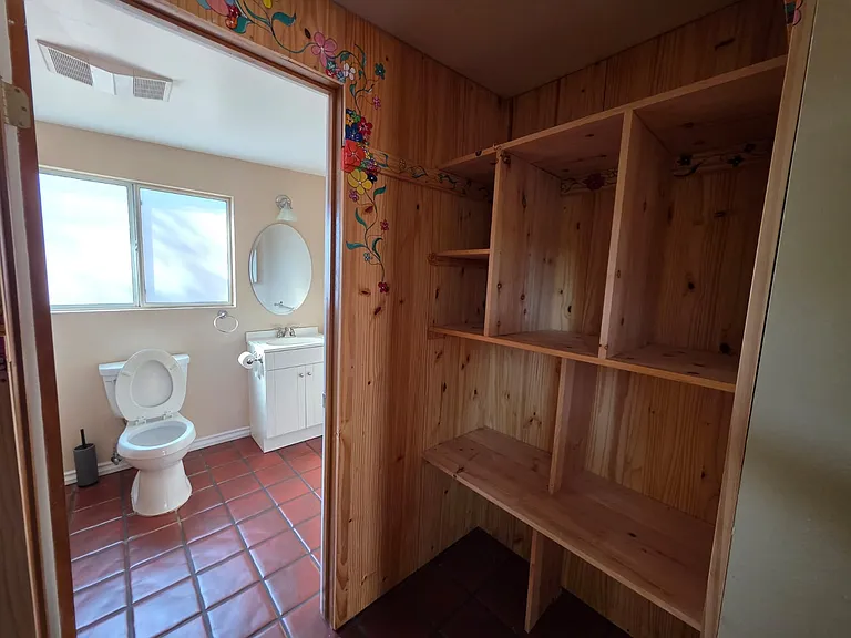 240 E La Huerta — Photo 21