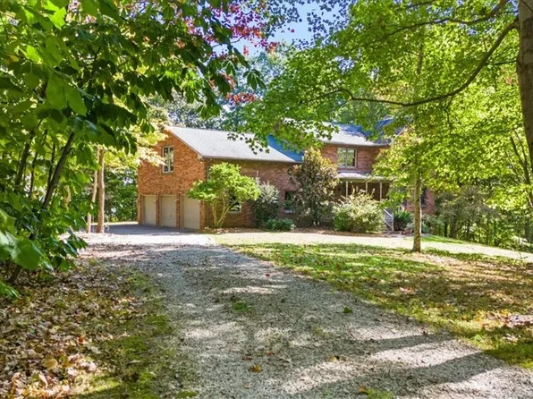 1255 Ash Rd, Marietta, OH 45750