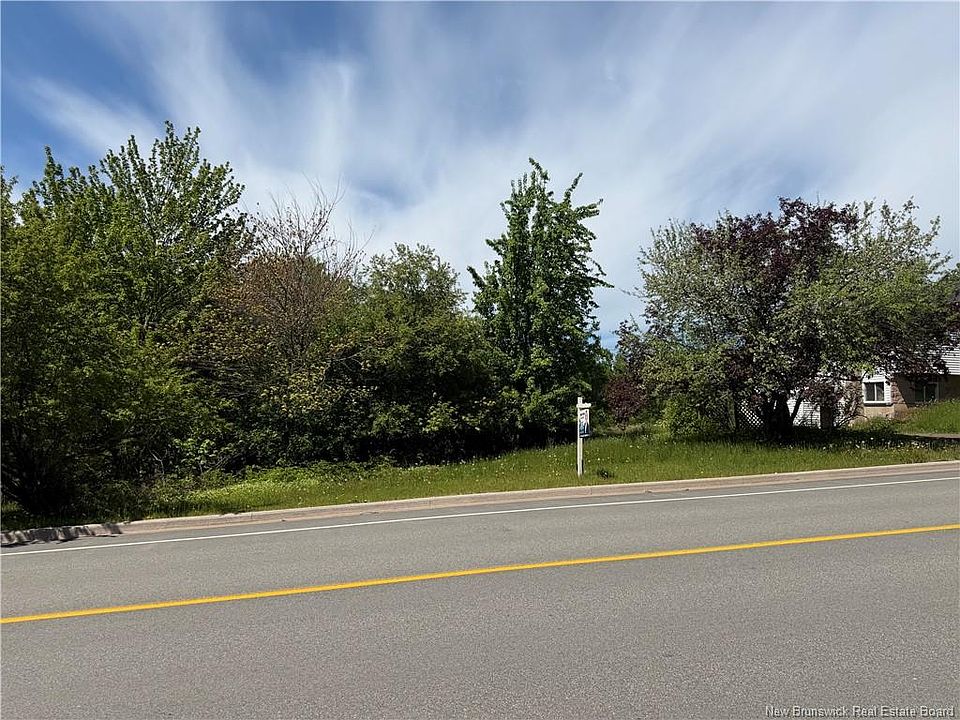 1st image of LOT Mapleton Rd