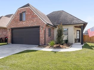 107 Chicago Ln, Lafayette, LA 70506