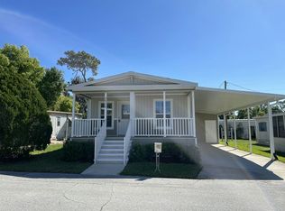 36138 Sand Rd, Grand Island, FL 32735