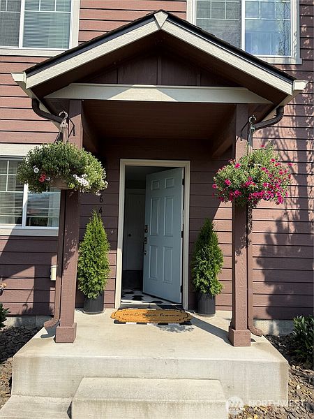 3rd image of 264 Saddlehorn Lane