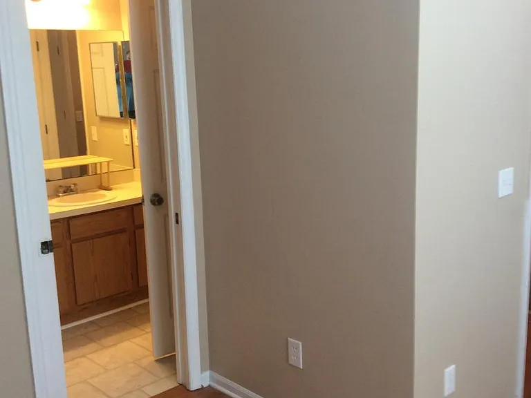 556 Green Spring Cir — Photo 10