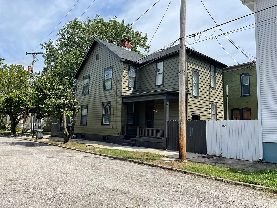 207 Chandler Ave