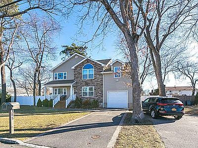 1st image of 185 Cayuga Ave