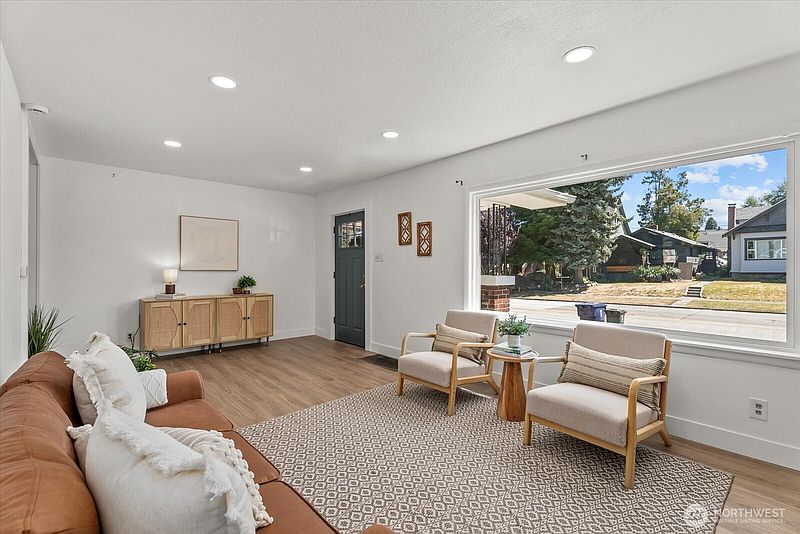5th image of 3838 S G Street