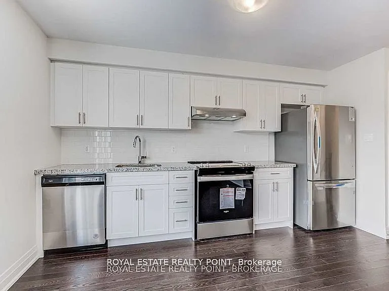 12 Creekbank Rd #UPPER — Photo 9