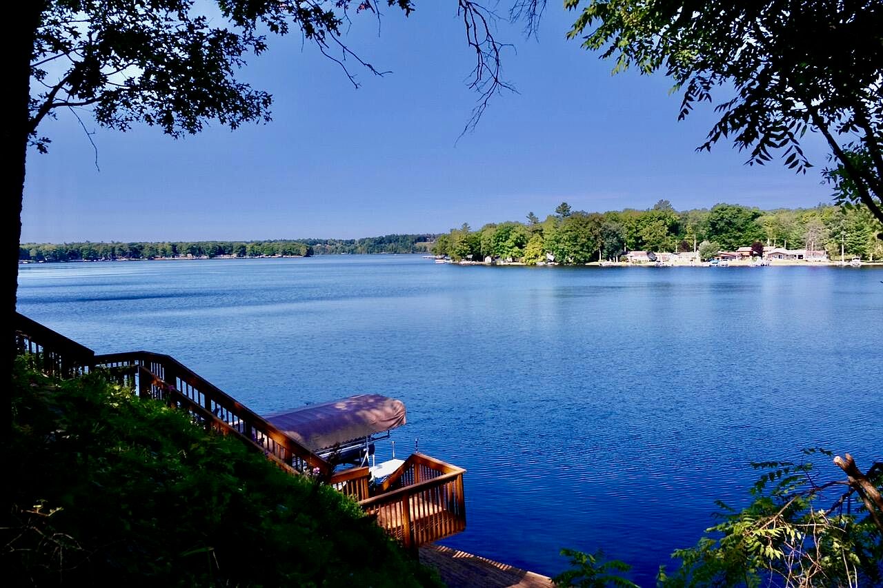 5413 S Front St, Newaygo, MI 49337 MLS 23032409 Zillow