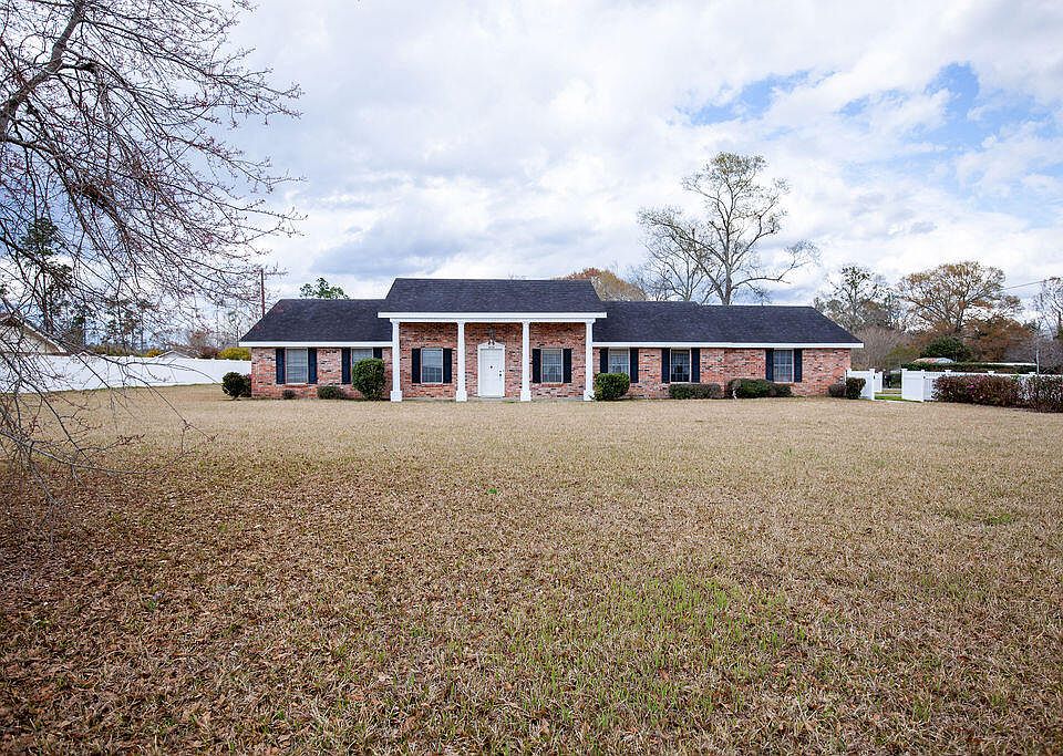 1st image of 2114 Blankenship Dr