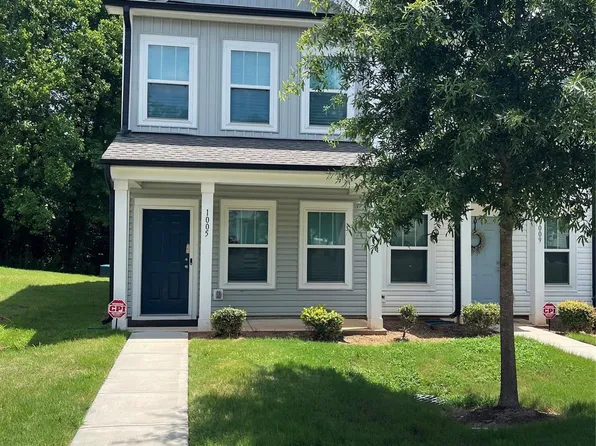 1005 Plaza Walk Dr, Charlotte, NC 28215