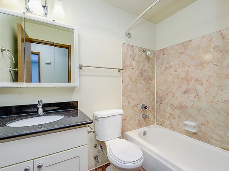 Stonebridge Apartments — Photo 98