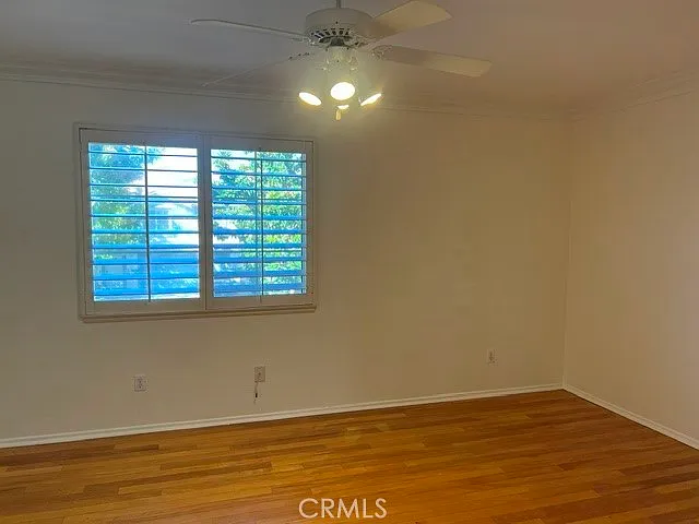 28 Granada — Photo 23