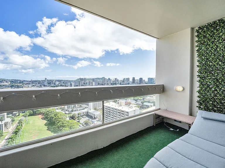 1212 Punahou St #2502 — Photo 14