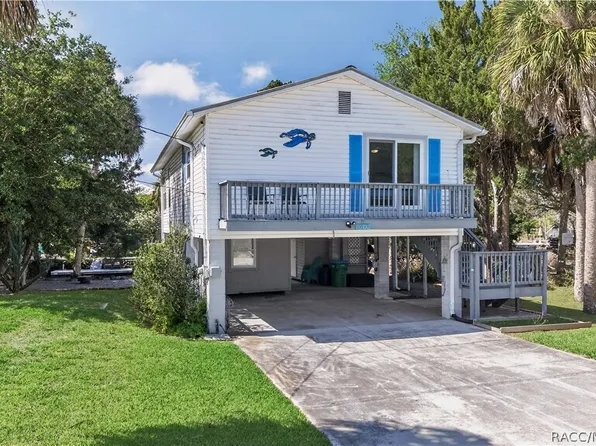 12122 W Gulf Breeze Ct, Crystal River, FL 34429