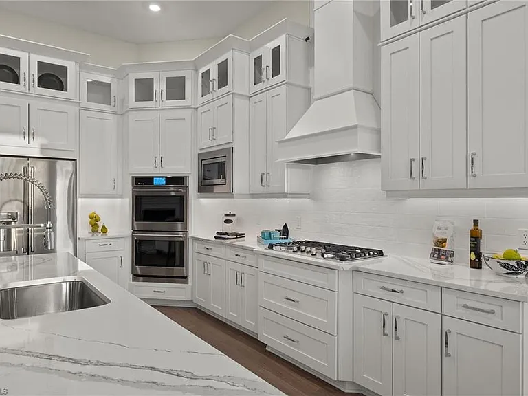 15429 Turin Dr — Photo 16