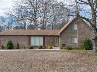 1002 N Beech Dr, Fayetteville, TN 37334