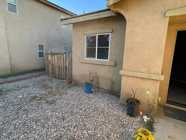 Inyo Ct — Photo 17